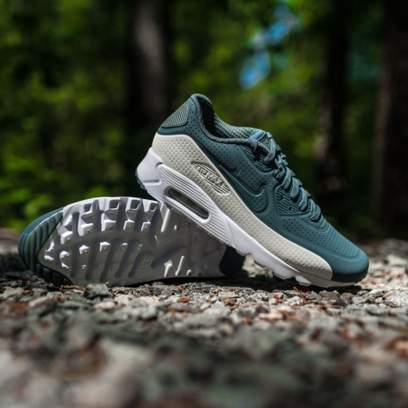 Nike Other - Men's Nike Air Max 90 Ultra Moire (Size 12)